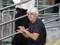 gil_sit.jpg (60356 bytes)