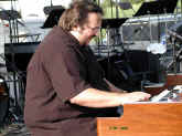 joey_side.jpg (63622 bytes)