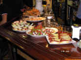 tapas.jpg (61877 bytes)