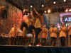 dancing-1.jpg (68875 bytes)