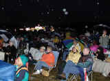 crowd-rain.jpg (73808 bytes)