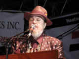 drjohn-eyes.jpg (58507 bytes)