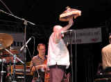 pete-parasol.jpg (57647 bytes)